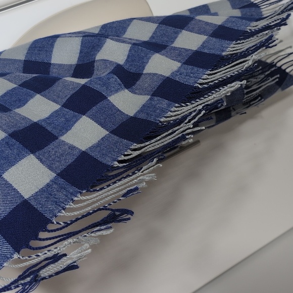 Forever Collectibles LA Dodgers Blue and White Scarf. NWOT - Picture 6 of 6